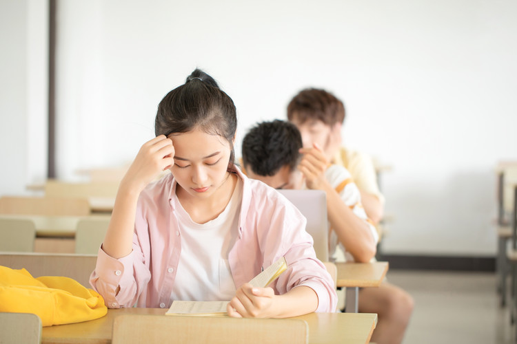 龙泉卫校有普高班吗_龙泉卫校招生条件