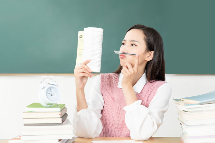 初中毕业上中专多少分_初中毕业上中专要多少分